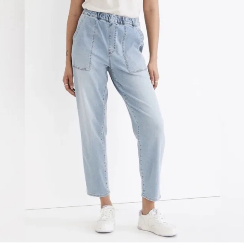 Madewell Pull-On Relaxed Jeans in Bellview Wash - Picture 5 of 12